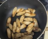 焦がしごぼうと長ネギ☆マルシンハンバーグシチュー作り方3写真