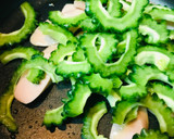 魚肉ソーセージのゴーヤー炒め作り方1写真
