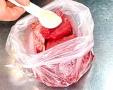 ストウブで焼いて放置!塩麹ビーフシチュー作り方1写真