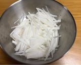 大根とカニカマの醤油マヨサラダ作り方2写真