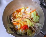 豚バラ肉とたっぷり野菜の煮込みラーメン作り方7写真