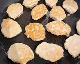 鶏肉と豆腐と卵のハンバーグ＊離乳食完了期作り方3写真