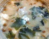 なめこと豆腐の玉ねぎわかめの味噌汁作り方11写真