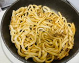 【ちいかわ】バター醤油の焼きうどん作り方1写真