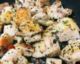 鶏肉＆カイワレのトマト缶炒め煮作り方2写真