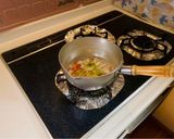 彼氏が作る『カニカマと鶏肉の白だし雑炊』作り方5写真