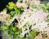 鶏肉＆ブロッコリーのジェノベーゼ炒め作り方2写真