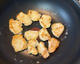 【簡単夕食】柔らか鶏胸肉と茄子ピーマンの味噌炒め作り方3写真