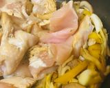 鶏肉とキノコのターメリック＆バター炒め作り方1写真