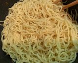 セブンの中太麺焼きそば作り方2写真