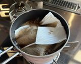 台湾風🇹🇼煮卵　殻ごと茶葉とタレ（茶葉蛋）作り方3写真