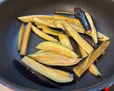 なすと厚揚げと豚ひき肉のピリ辛味噌炒め。作り方1写真