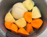 優しい味♡野菜の皮の出汁で煮込んだポトフ作り方2写真