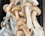 鶏ももとしめじのトマトガーリック煮作り方1写真