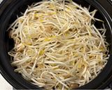 冷凍餃子で簡単！もやしたっぷり鍋作り方3写真