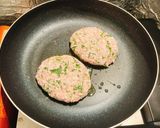 簡単!パクチー入り豆腐ハンバーグ作り方6写真
