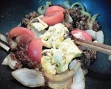 牛トマ玉の味噌チリ炒め作り方6写真