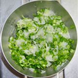 大根おろしとねぎまみれ！鶏もも肉のソテー作り方5写真