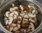 生椎茸🍄‍🟫と豆腐のお味噌汁作り方1写真