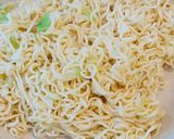 レンジで！カップ焼きそばモチモチ麺のコツ作り方3写真