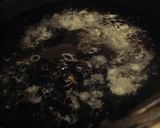 鉄鍋で黒豆煮♪作り方1写真
