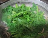 春菊きのこ鮭缶鰹節のオリーブオイルパスタ作り方3写真