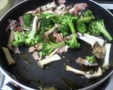 ブロッコリーときのこのめんつゆバター炒め作り方8写真