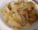 鶏肉とタマネギの味噌マヨ炒め作り方1写真