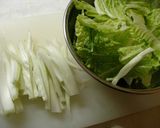 残った白菜と残ったマロニーの炒め煮作り方1写真