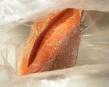 鮭のソテー（ガーリック風味）作り方1写真