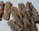 こんにゃくと丸天の甘辛煮作り方1写真