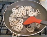 チキンとレンコンのハニー醤油ソテー♪作り方2写真