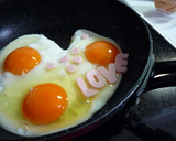 簡単に目玉焼きにメッセージをつけよう♪作り方2写真