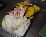 かぼちゃとベーコンのニンニクカレー炒め♪作り方1写真