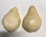 ラフランスはこのカットで食べやすい♪作り方1写真
