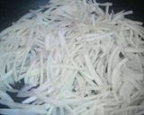 大根の皮とシーチキンの炒め物作り方1写真