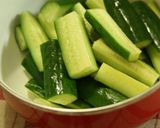 胡瓜とにんにくのしょうゆ漬け作り方1写真