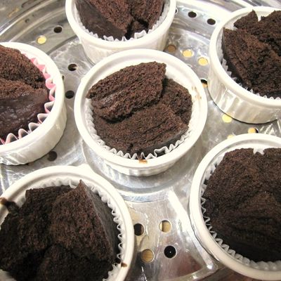 酵母の米粉蒸しパン１０個とガトーチョコラ１０カットセット 酵母の米粉蒸しパン10個とガトーチョコラ10カットセット