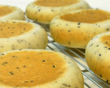 **もちっと平焼き黒胡麻あんぱん**作り方9写真