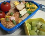 お弁当に★ペットボトルでお花ごはん♪作り方3写真