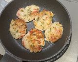 カニカマとごろごろ長芋のお焼き作り方6写真