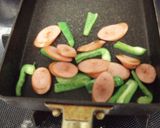お弁当♪ウィンナーとピーマン炒め作り方2写真