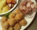 洋風鍋にチーズ入り鶏団子作り方3写真