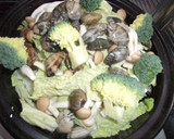 タジン鍋で☆あさりと白菜の蒸し煮☆作り方2写真