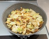 肉味噌キャベツ🥬煮😃作り方2写真