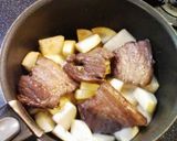 豚バラ肉と冬野菜のトマト煮込み作り方3写真