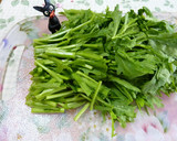 春菊と舞茸と干しエビの揚げもの✿作り方1写真
