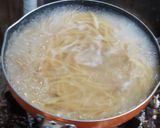緑の夏野菜とフランクフルトのピリ辛パスタ作り方9写真