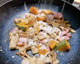 簡単！夕飯に！かぼちゃときのこのクリーム煮作り方3写真