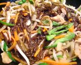 絶品‼ご飯が進む♪豚肉とスヌイ(もずく)のチャプチェ風 ♬作り方3写真